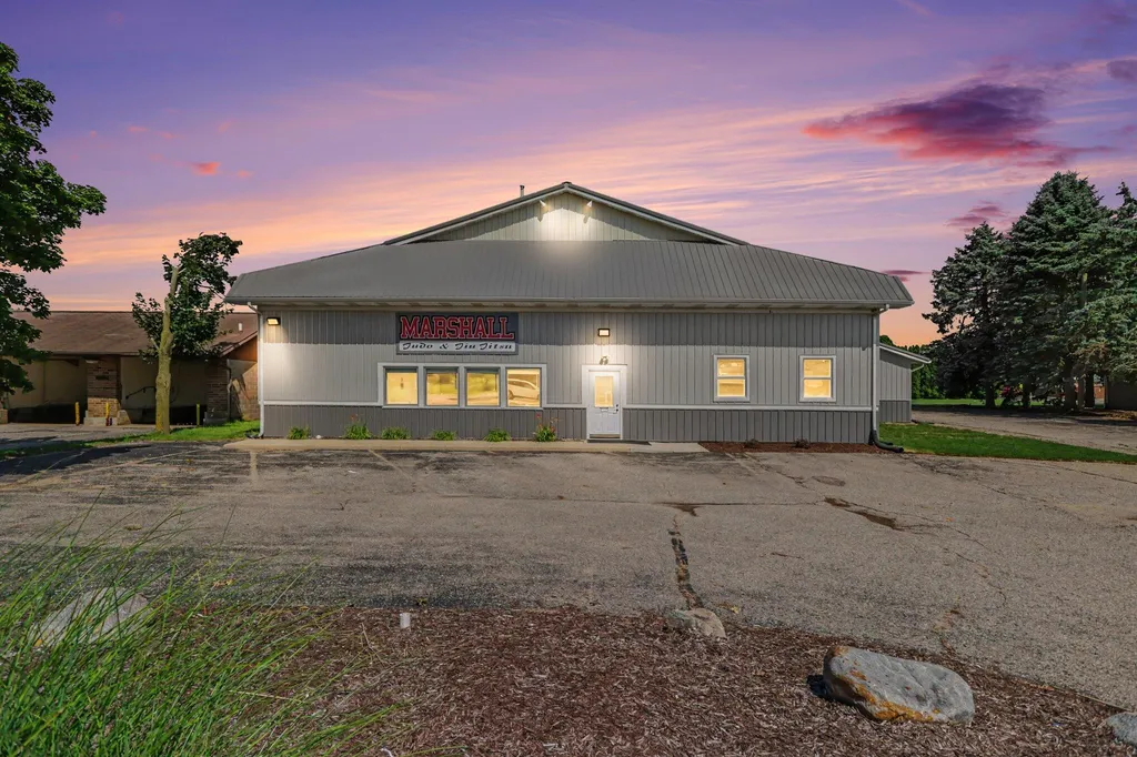 126 West Drive N Marshall City MI 49068