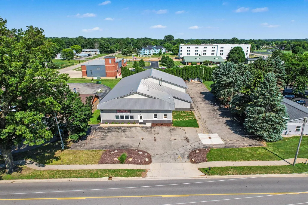 126 West Drive N Marshall City MI 49068