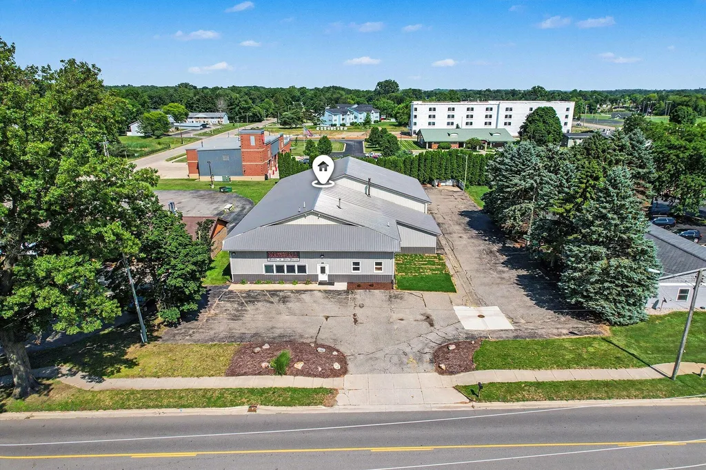 126 West Drive N Marshall City MI 49068