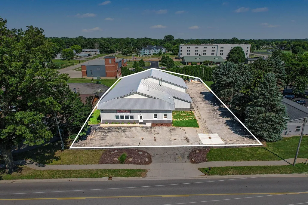 126 West Drive N Marshall City MI 49068