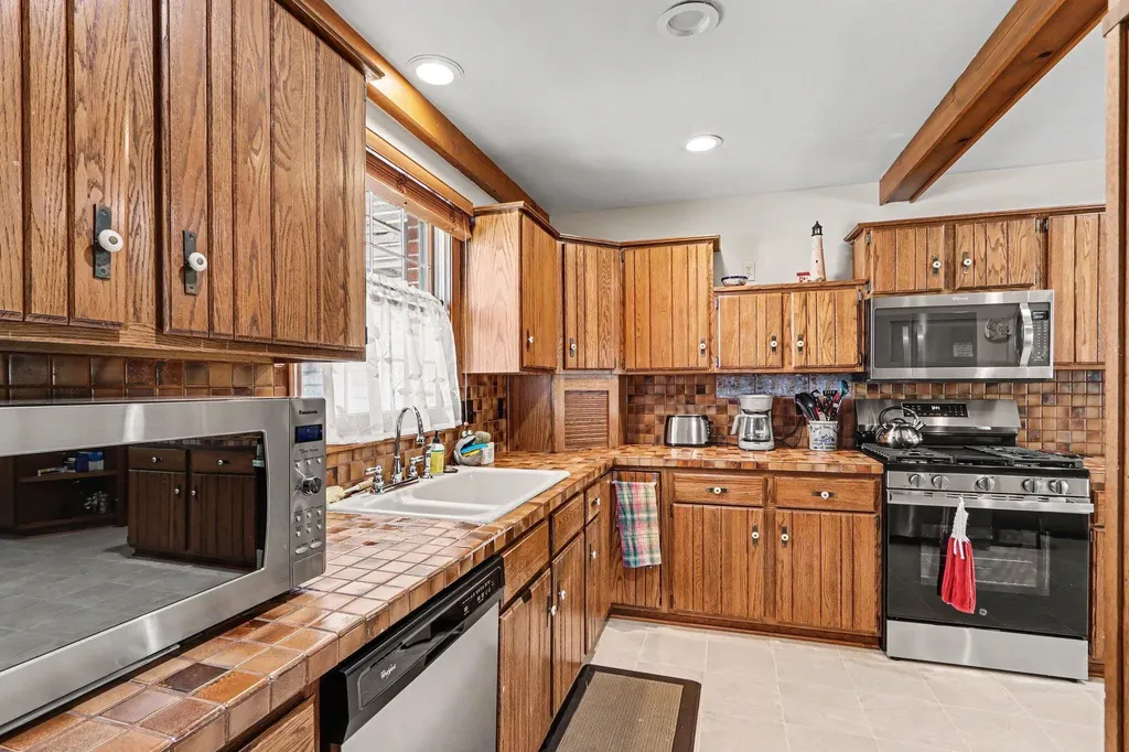 3020 Kalarama Avenue Portage City MI 49024