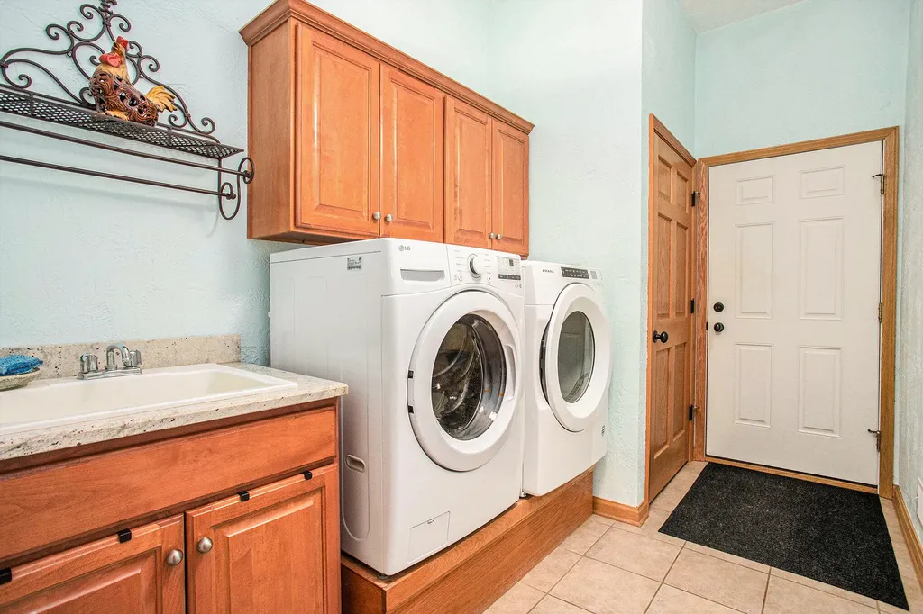 106 Buckingham Lane Pennfield Charter Township MI 49017