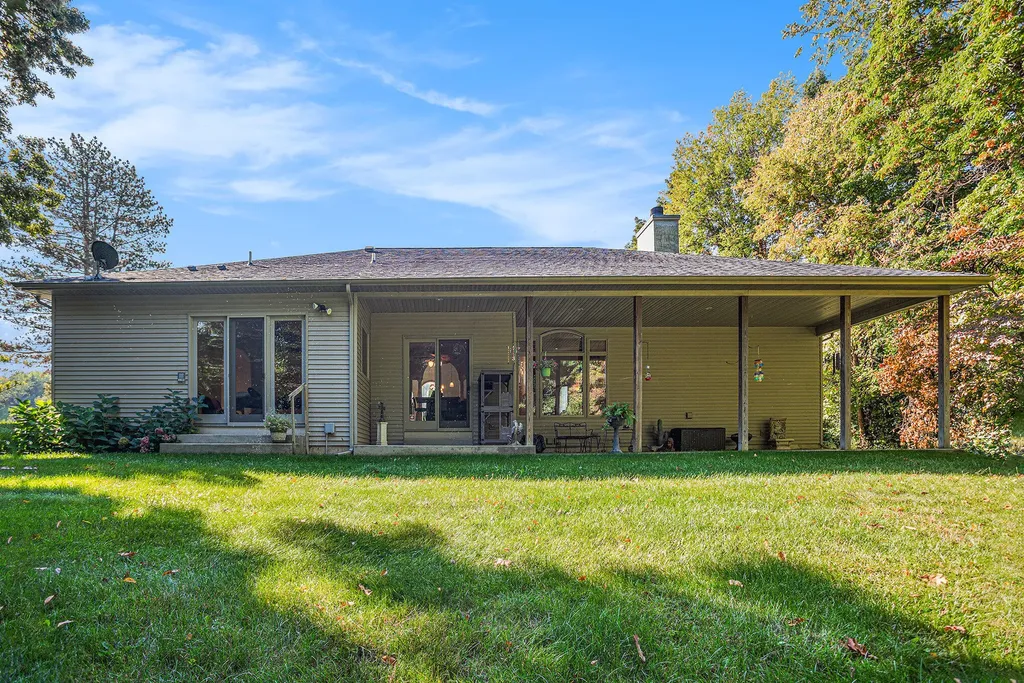 106 Buckingham Lane Pennfield Charter Township MI 49017