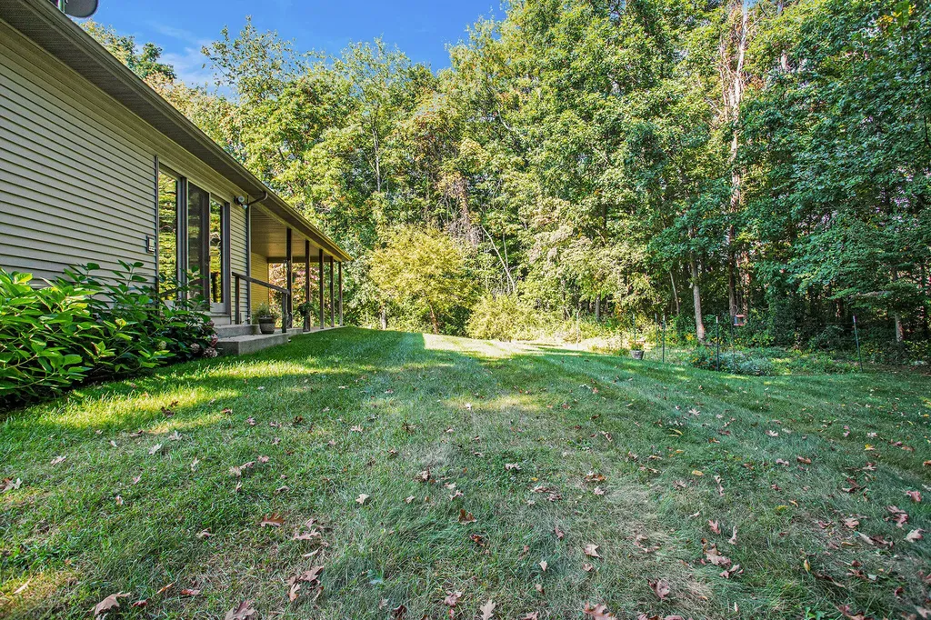 106 Buckingham Lane Pennfield Charter Township MI 49017