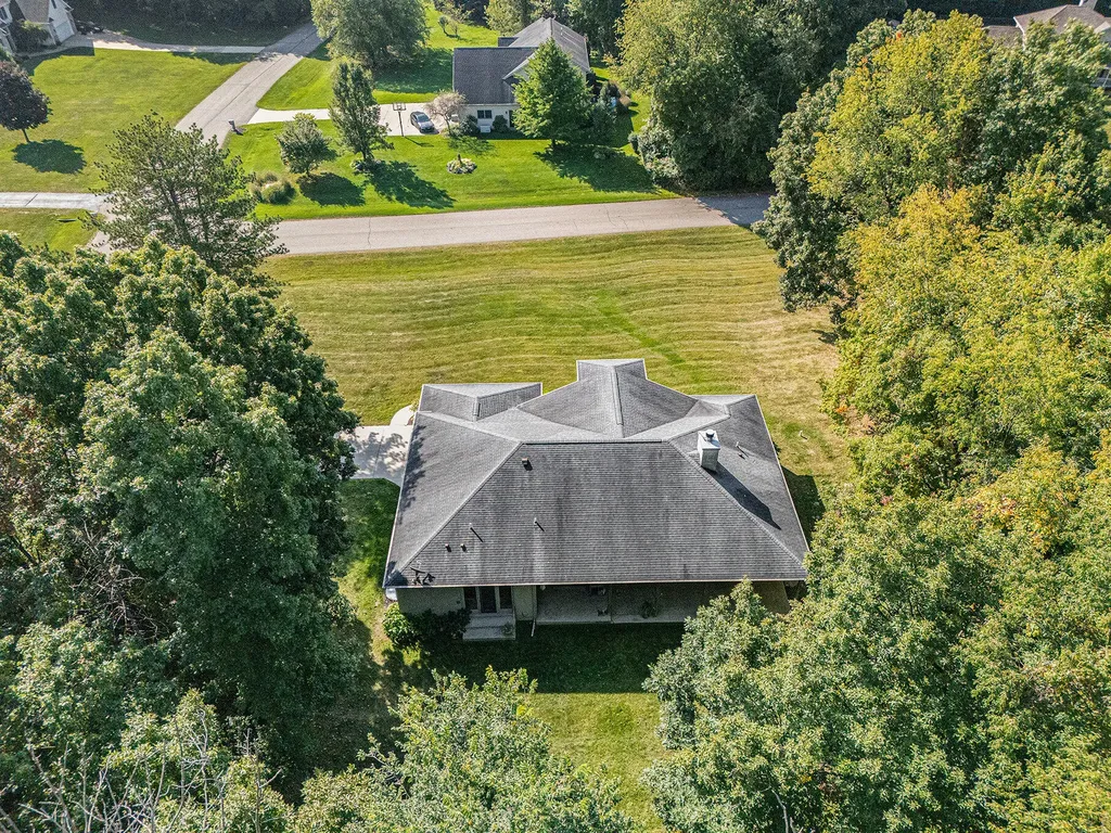 106 Buckingham Lane Pennfield Charter Township MI 49017