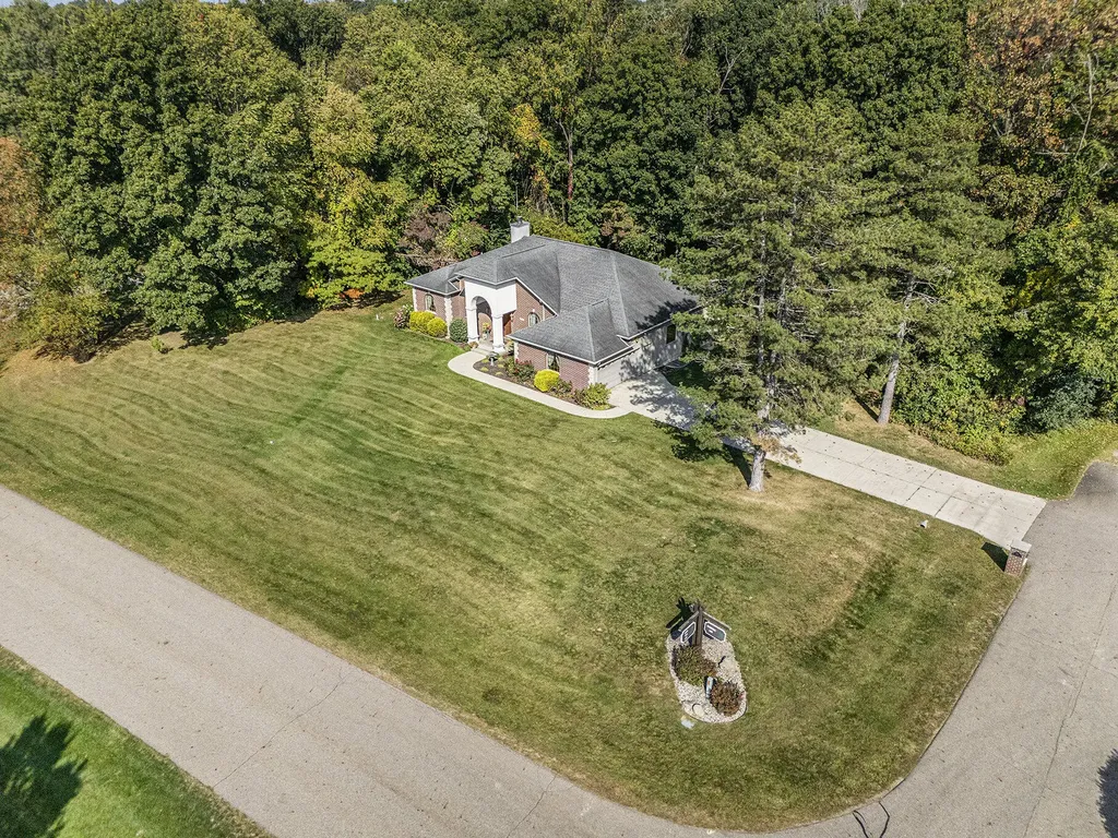 106 Buckingham Lane Pennfield Charter Township MI 49017