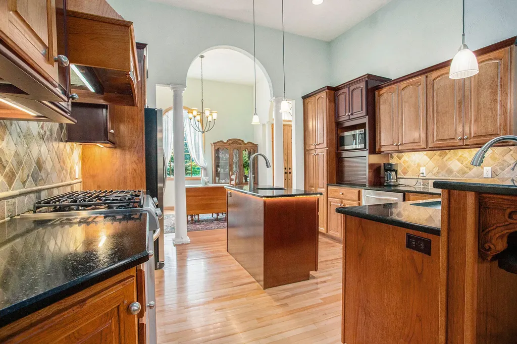 106 Buckingham Lane Pennfield Charter Township MI 49017