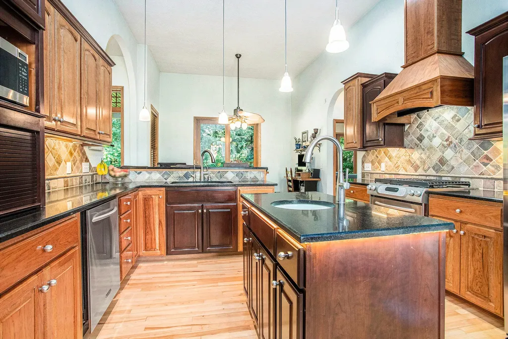 106 Buckingham Lane Pennfield Charter Township MI 49017
