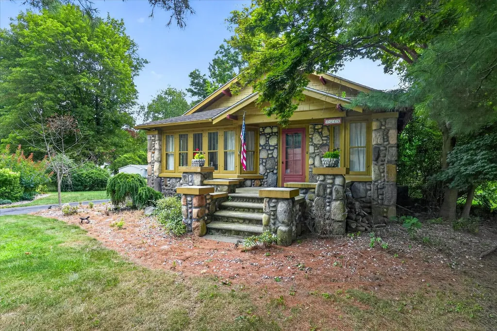 1318 E Michigan Avenue Sheridan Township MI 49224