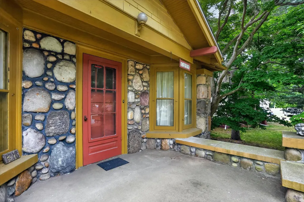 1318 E Michigan Avenue Sheridan Township MI 49224