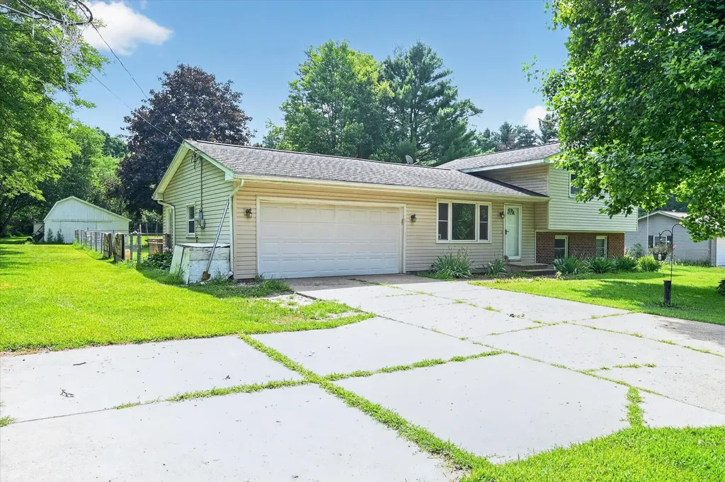 16310 15 Mile Road Marshall Township MI 49068