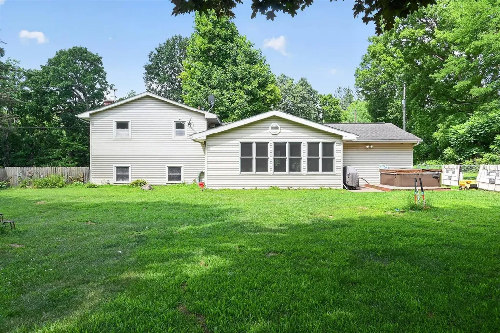 16310 15 Mile Road Marshall Township MI 49068