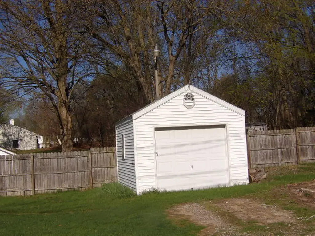 39 Troy Street Battle Creek City MI 49037