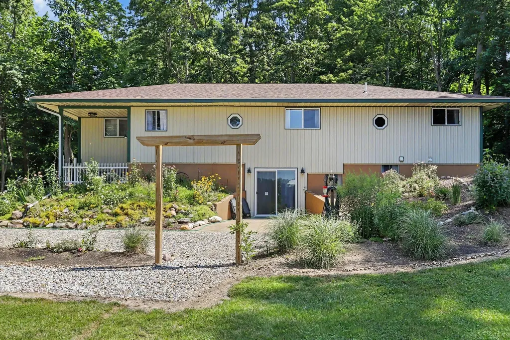 13720 N Drive S Tekonsha Township MI 49092