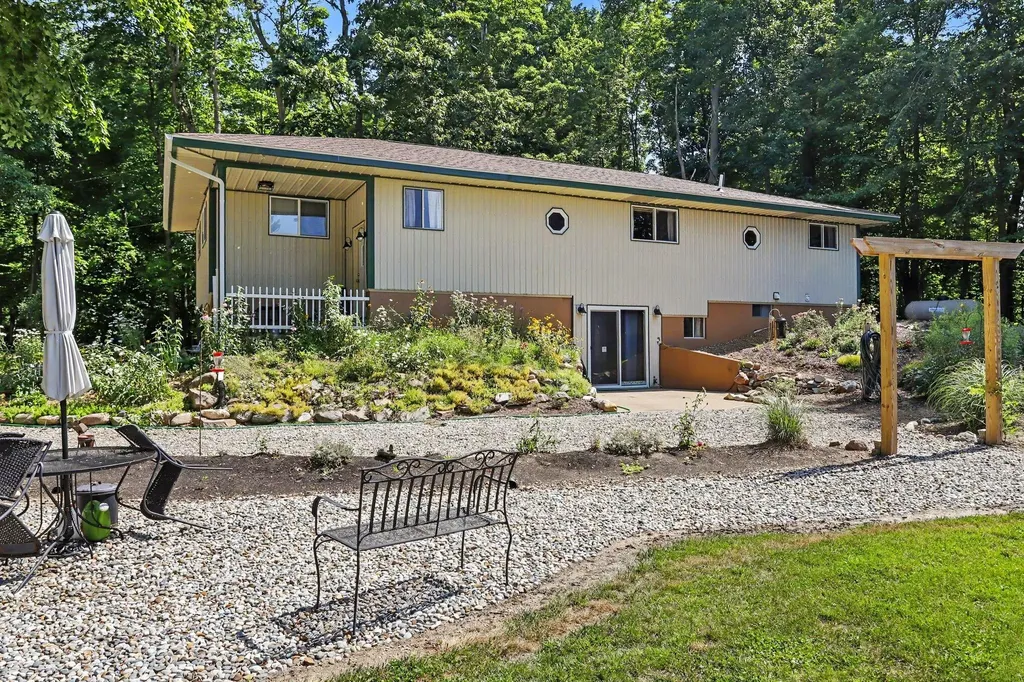 13720 N Drive S Tekonsha Township MI 49092