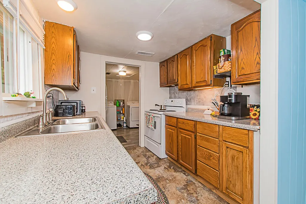 128 E Territorial Road E Battle Creek City MI 49015