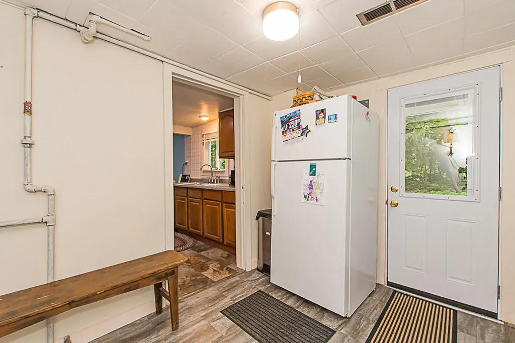 128 E Territorial Road E Battle Creek City MI 49015