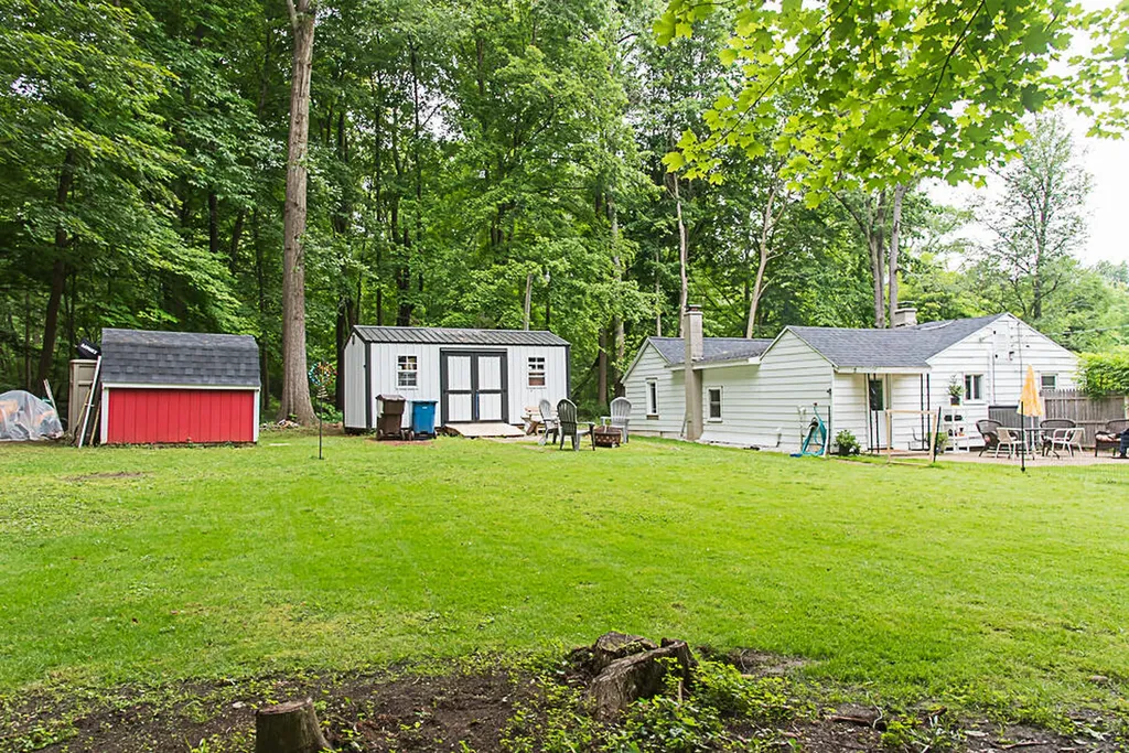 128 E Territorial Road E Battle Creek City MI 49015