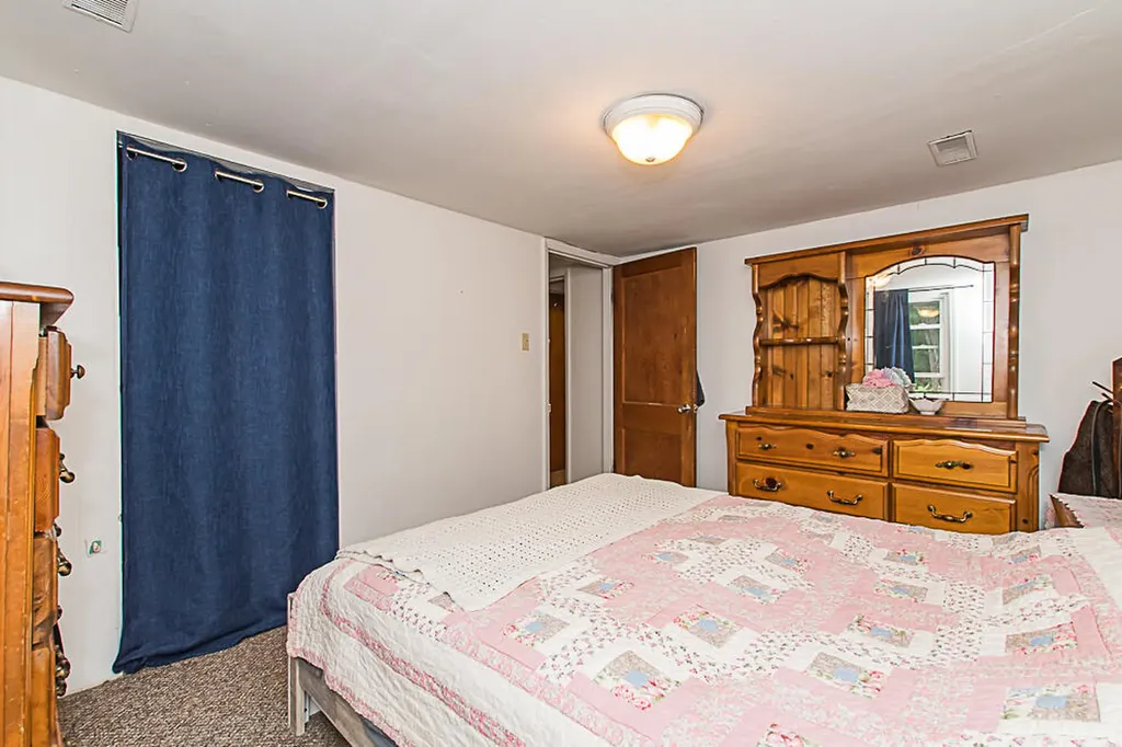 128 E Territorial Road E Battle Creek City MI 49015