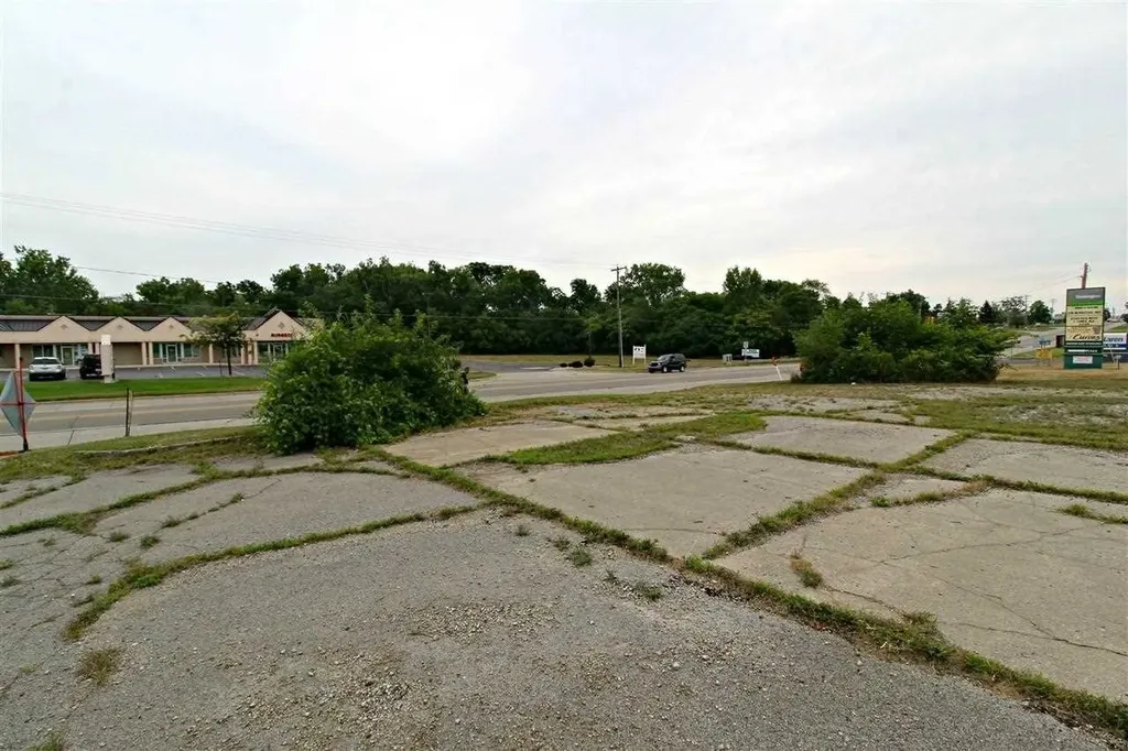 3309 Beecher Road Flint Charter Township MI 48532