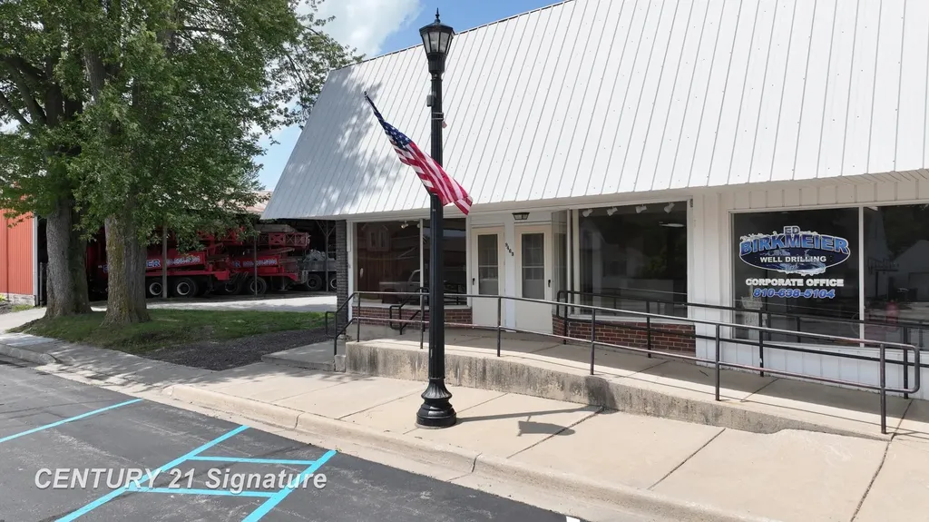 9463 Genesee Street New Lothrop Village MI 48460
