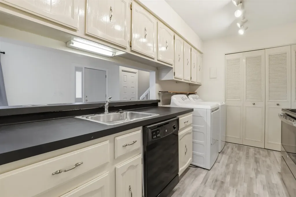 12264 Woodside Drive Grand Blanc City MI 48439