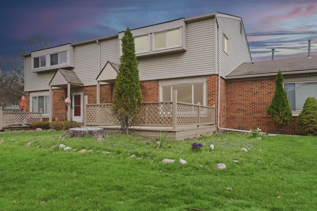 12264 Woodside Drive Grand Blanc City MI 48439