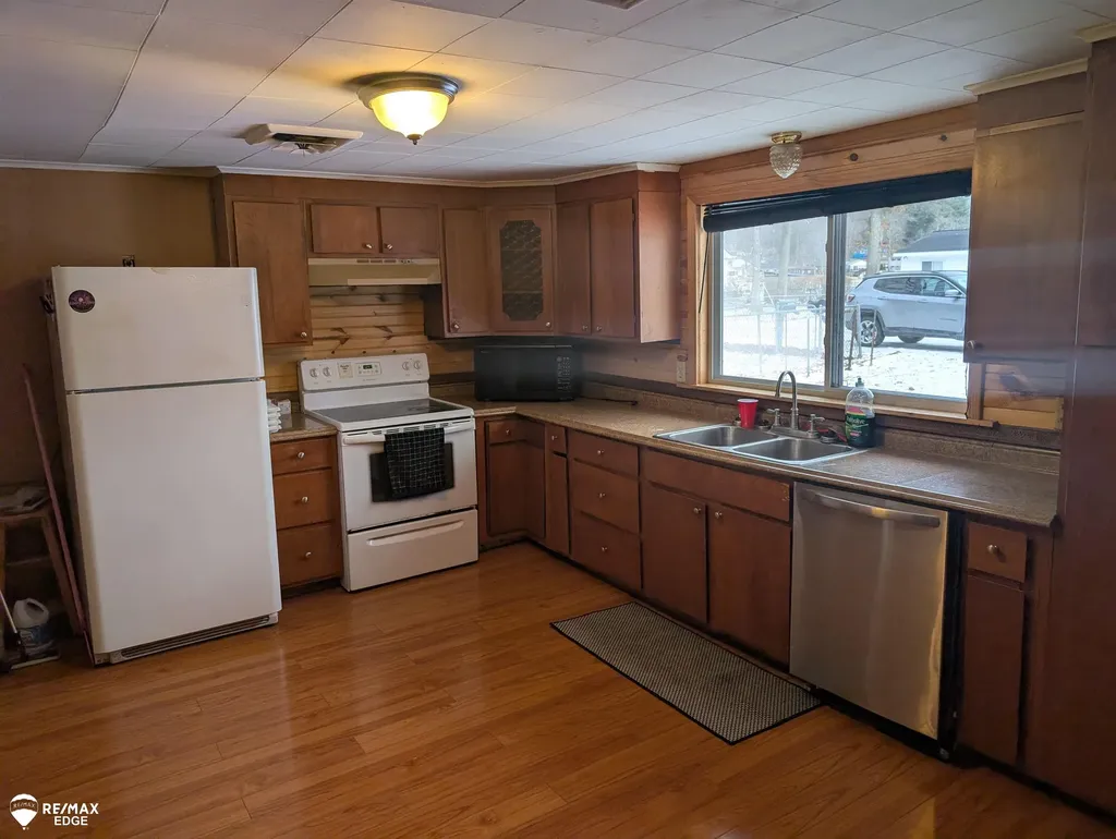 710 Lakeshore Drive Deerfield Township MI 48421