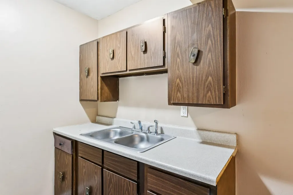 828 North Apt. #11 Street Mt. Morris Township MI 48458