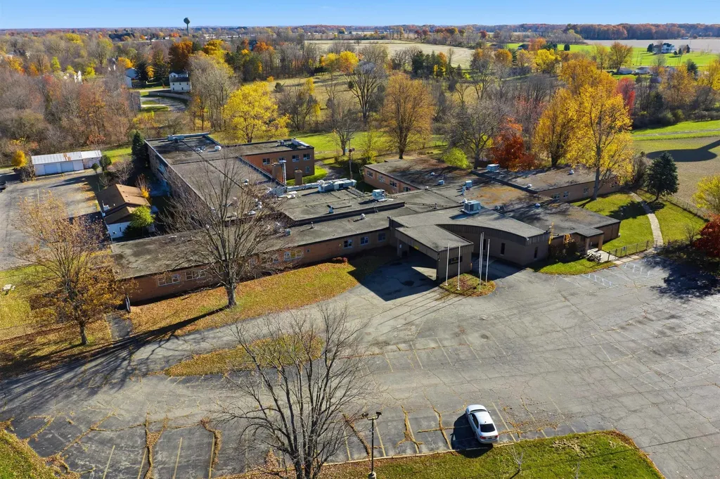 729 S Norton Street Corunna City MI 48817