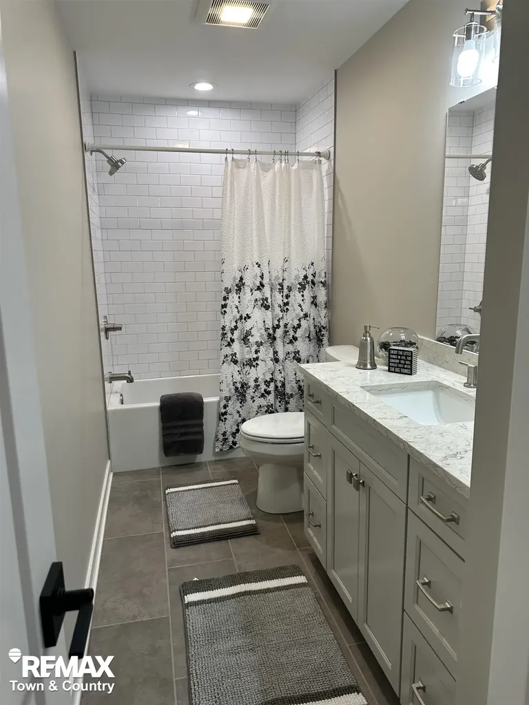 1473 Mallard Circle Owosso City MI 48867
