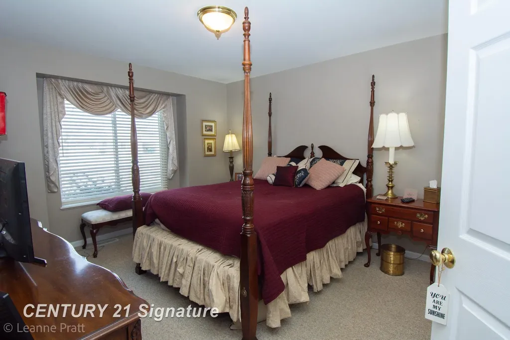 241 Aberdeen Court Flushing City MI 48433