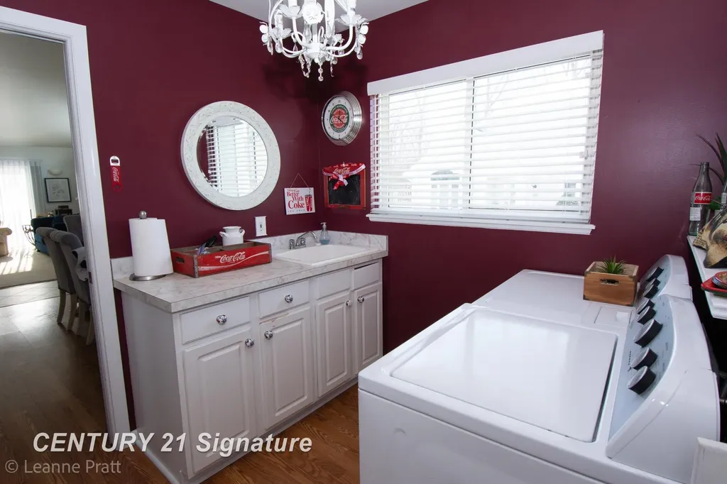 241 Aberdeen Court Flushing City MI 48433