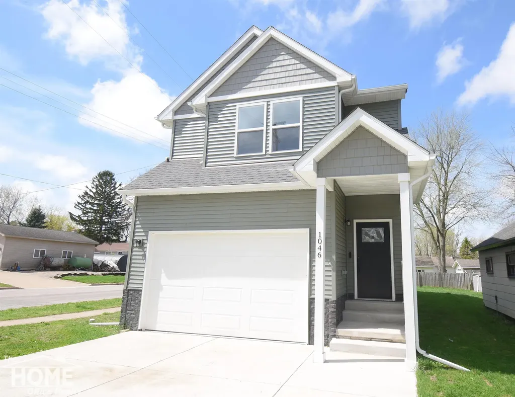 1046 S Pearce Street Owosso City MI 48867