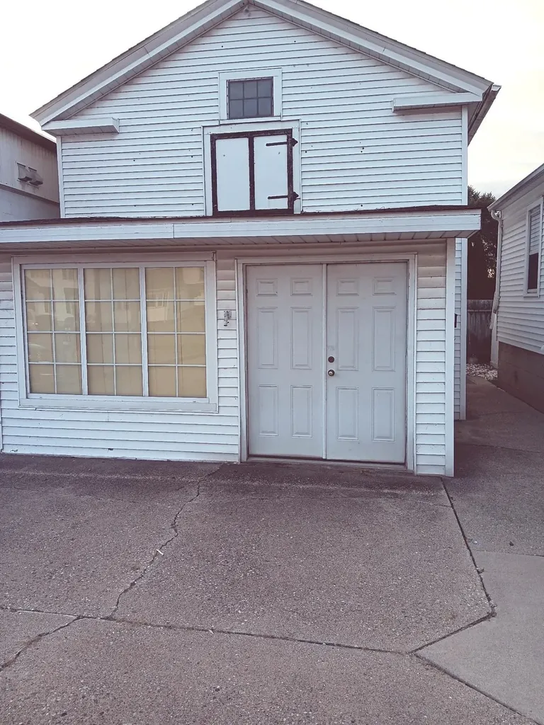 113 N Mckinley Road Flushing City MI 48433