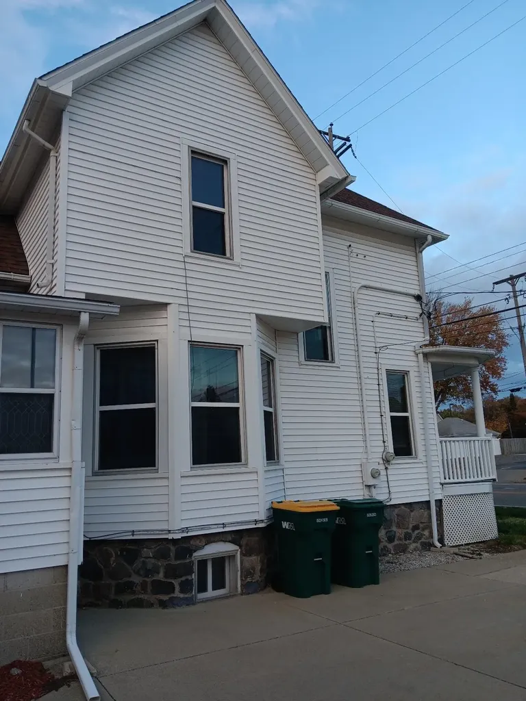 113 N Mckinley Road Flushing City MI 48433