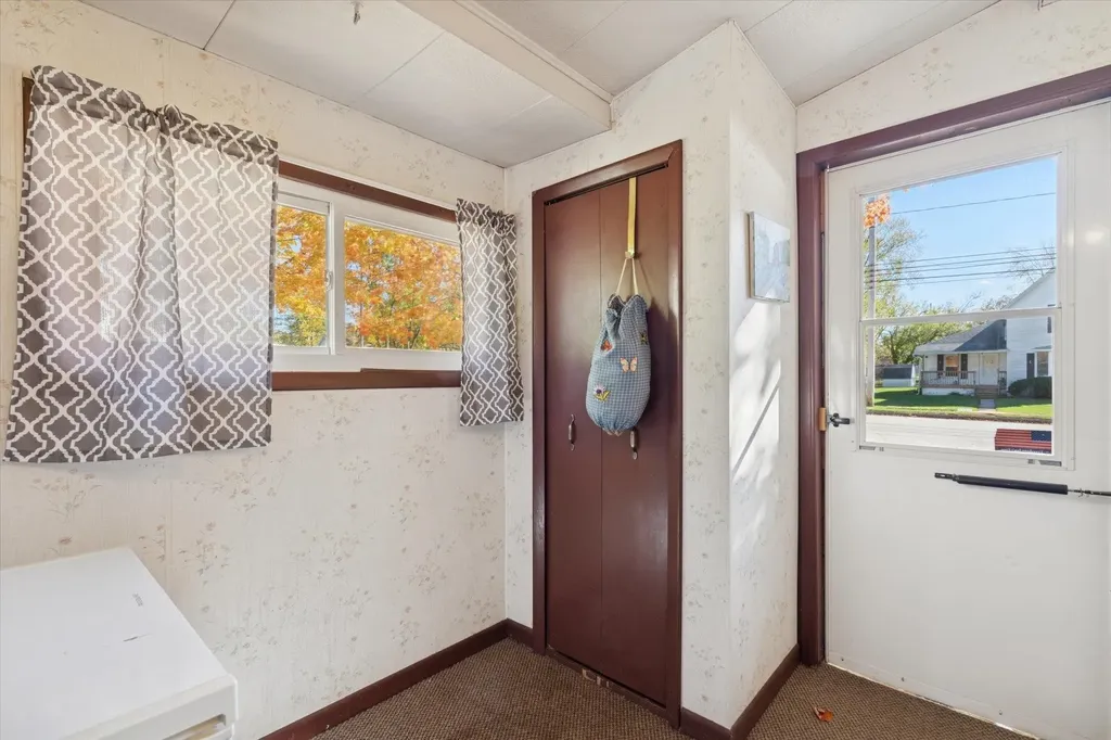 224 W Mcneil Street Corunna City MI 48817