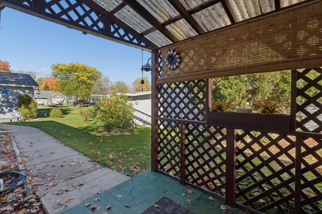 224 W Mcneil Street Corunna City MI 48817
