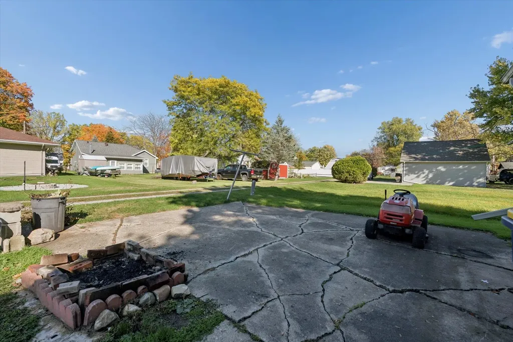 224 W Mcneil Street Corunna City MI 48817