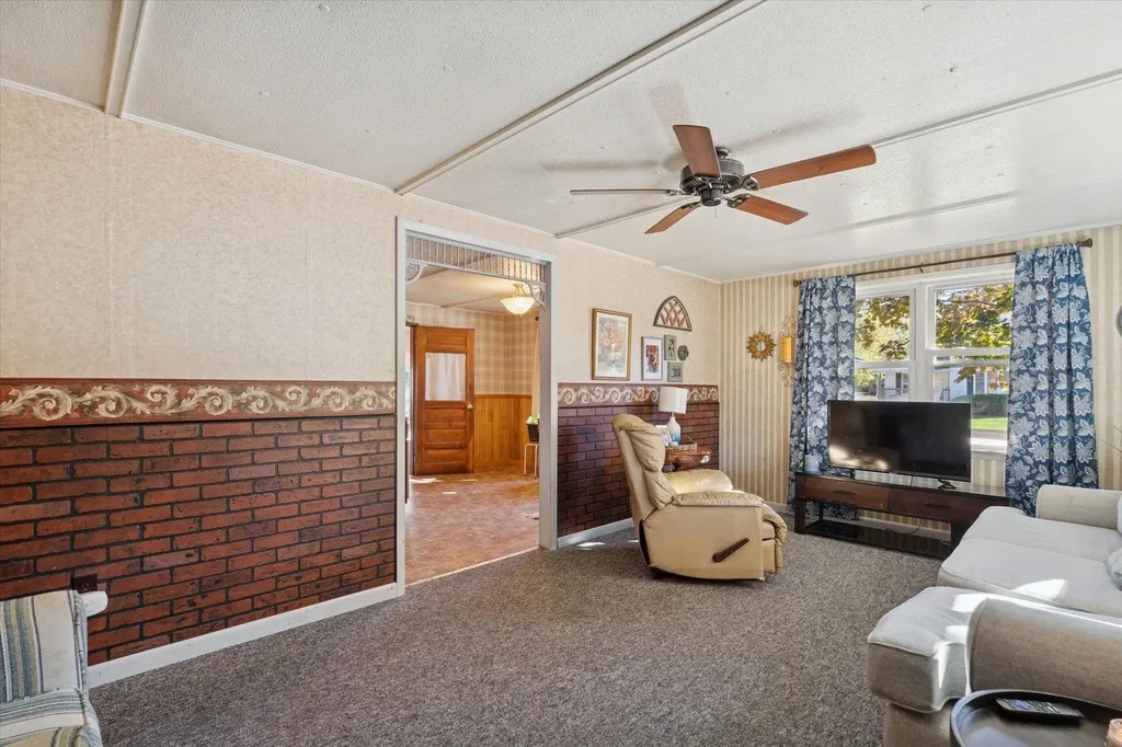224 W Mcneil Street Corunna City MI 48817