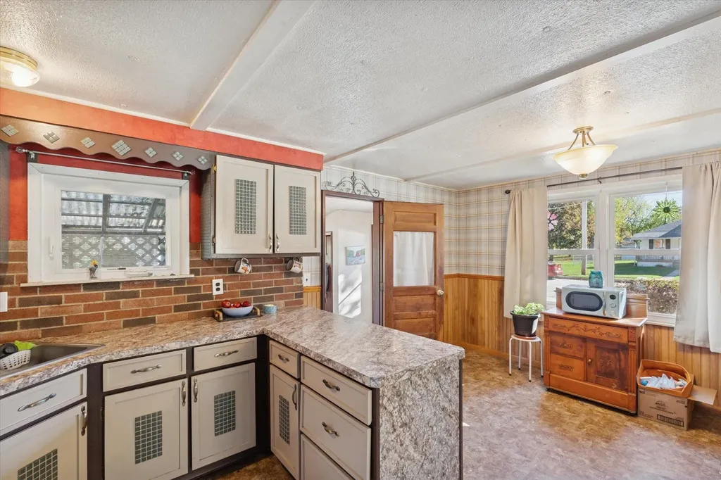 224 W Mcneil Street Corunna City MI 48817