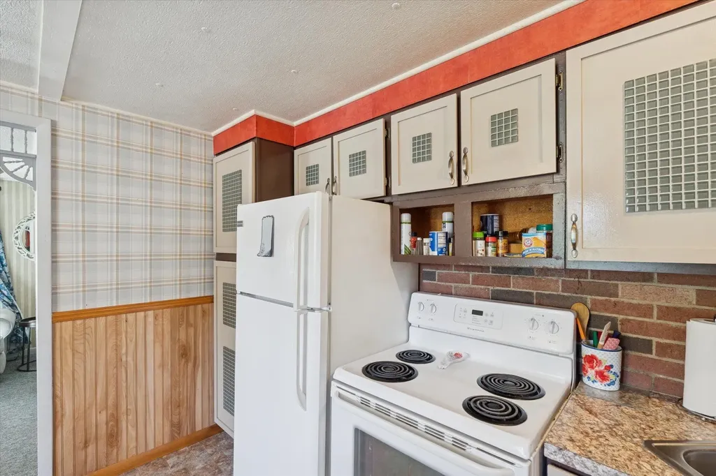 224 W Mcneil Street Corunna City MI 48817