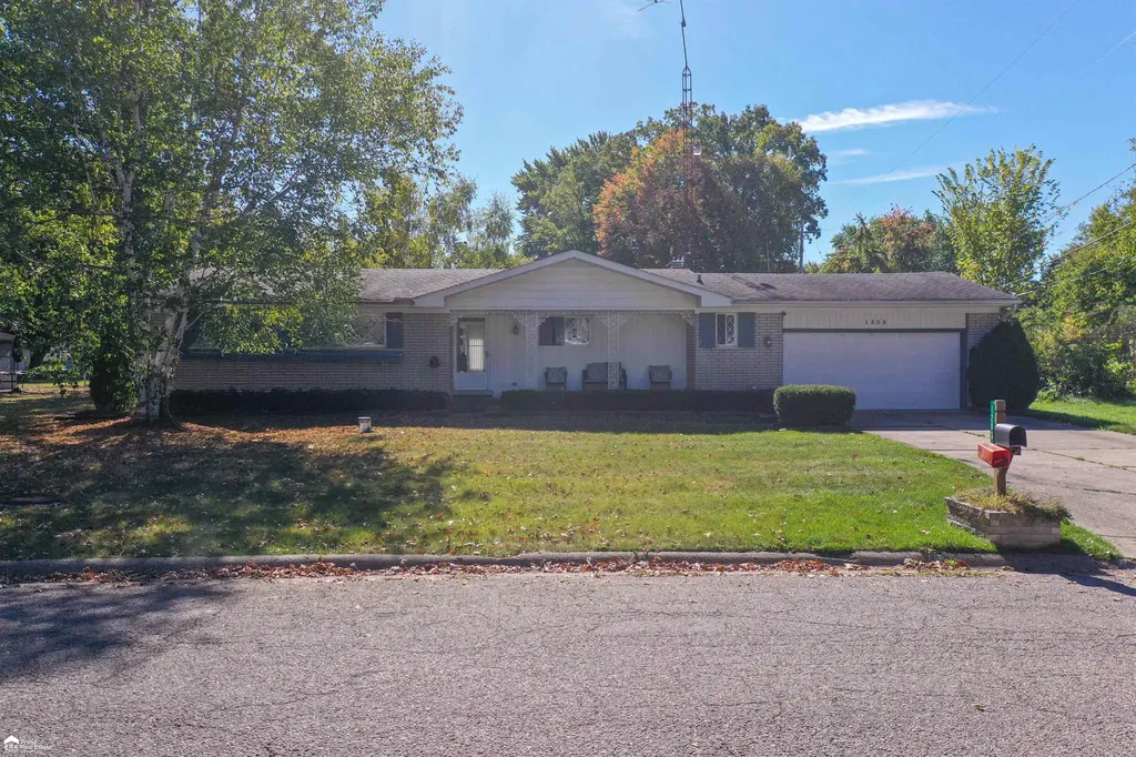 1203 Pickwick Place Flint Charter Township MI 48507