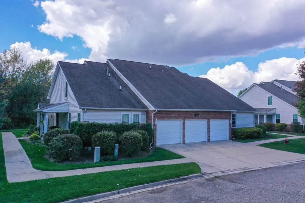 10174 Sunrise Drive Grand Blanc Charter Township MI 48439