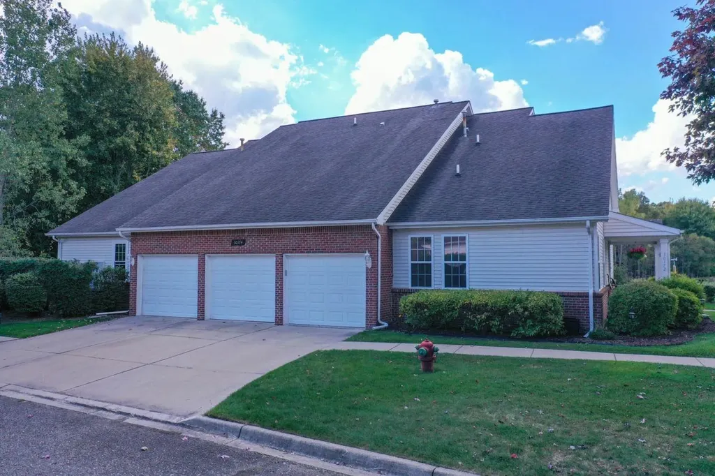 10174 Sunrise Drive Grand Blanc Charter Township MI 48439