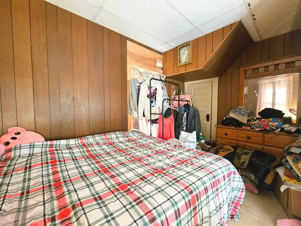 204 W Pine Street Elsie Village MI 48831