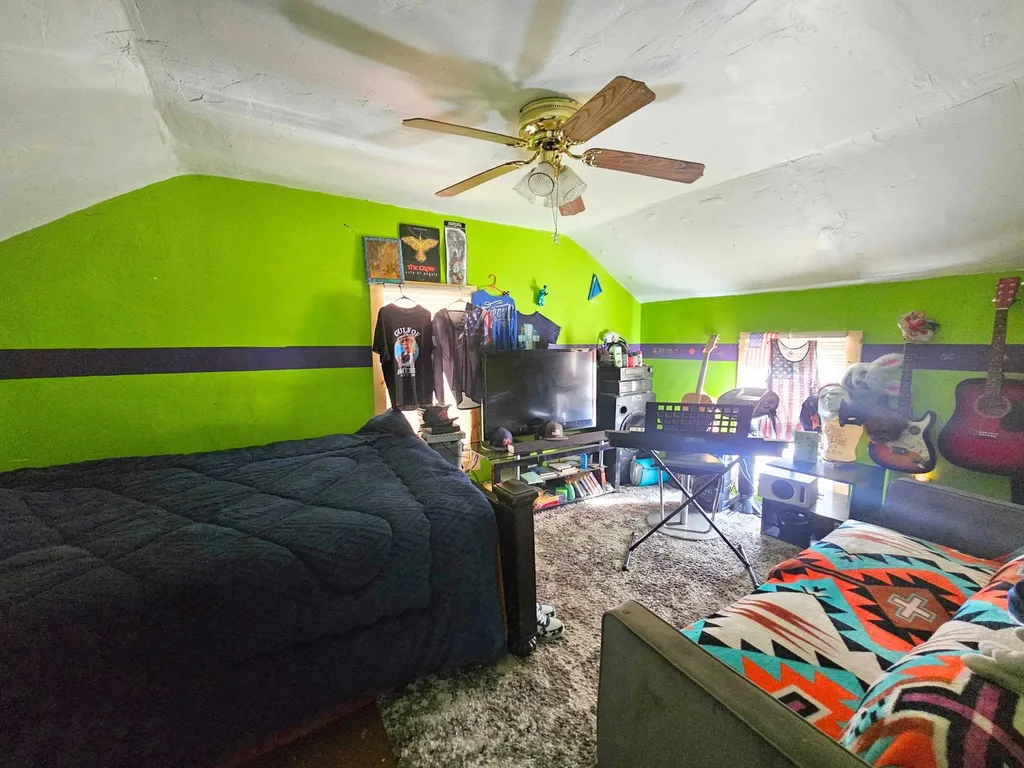 204 W Pine Street Elsie Village MI 48831