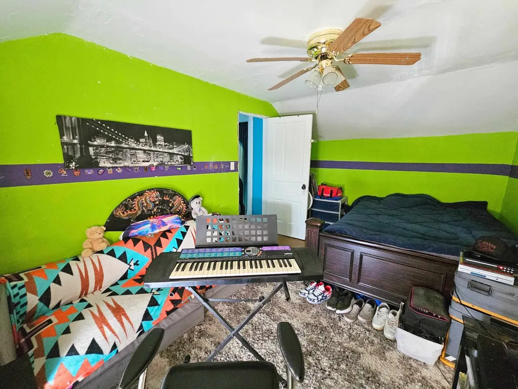 204 W Pine Street Elsie Village MI 48831
