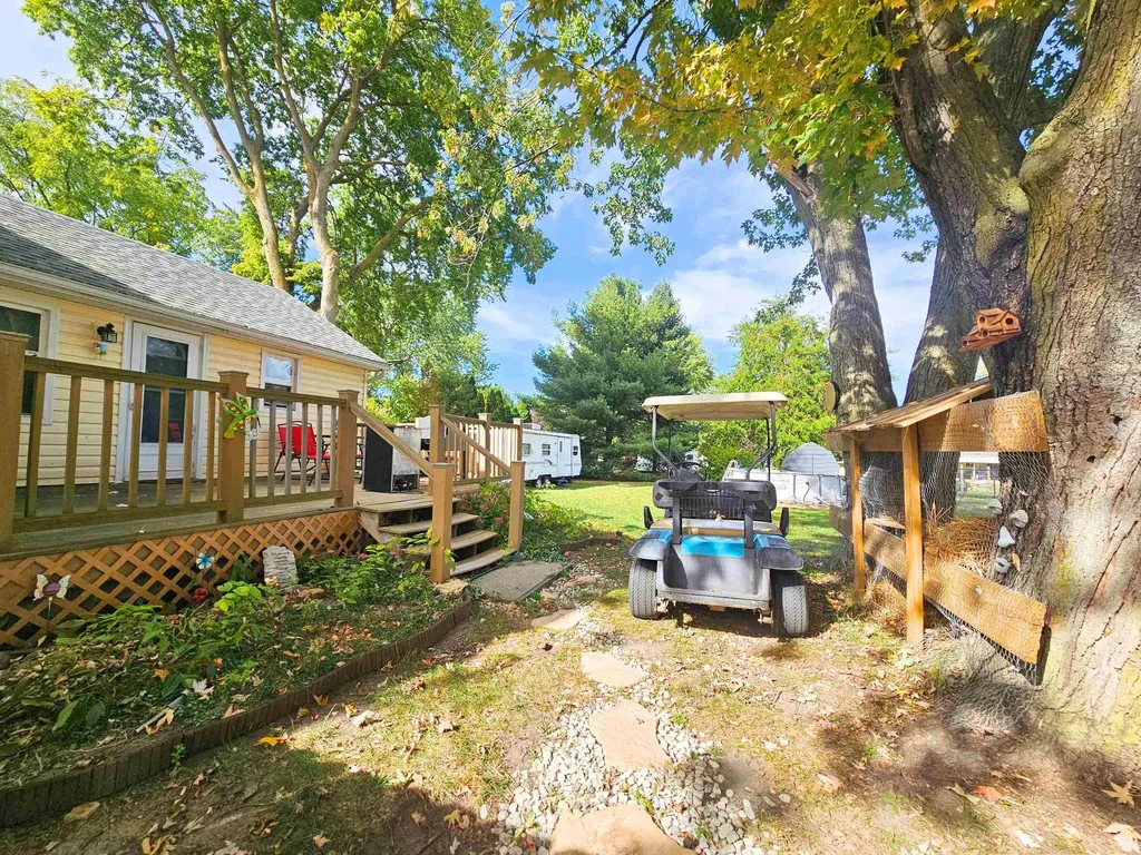 204 W Pine Street Elsie Village MI 48831