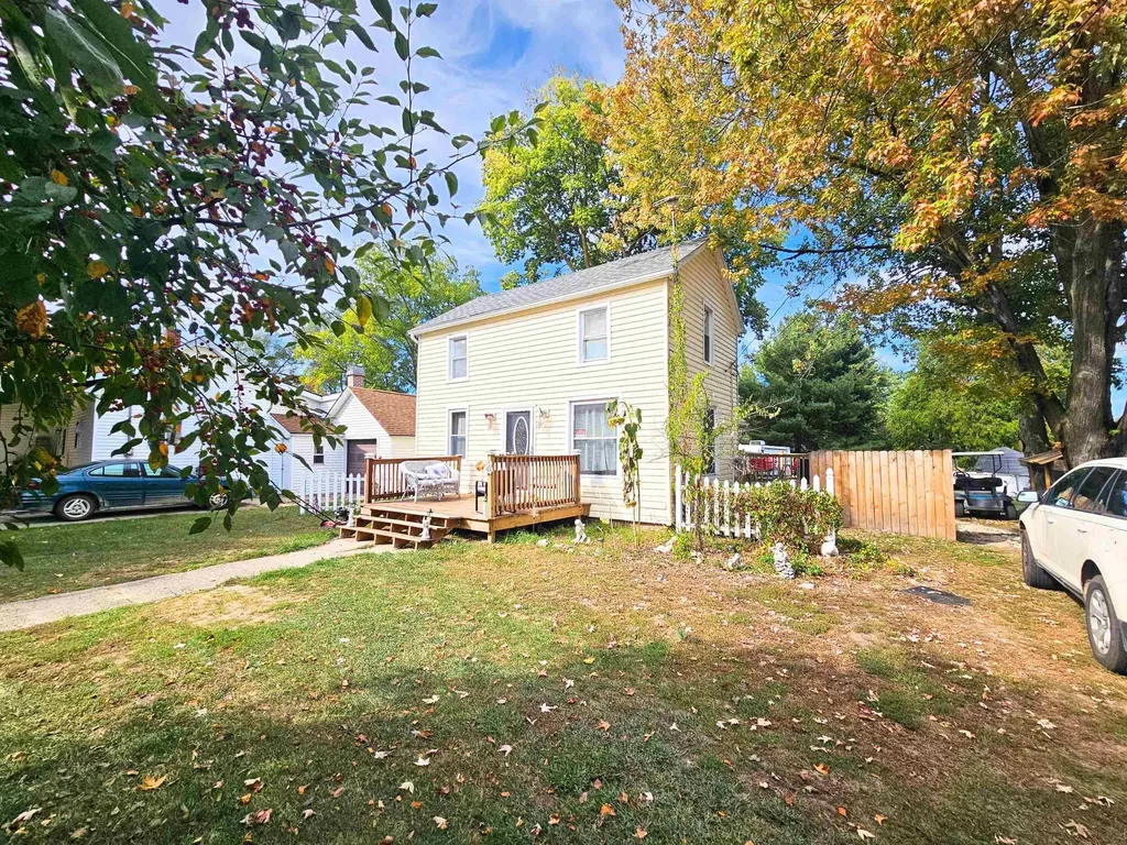 204 W Pine Street Elsie Village MI 48831